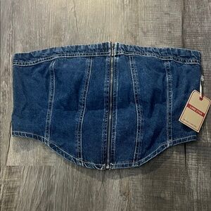 Stylish Blue Denim Top with Tag
